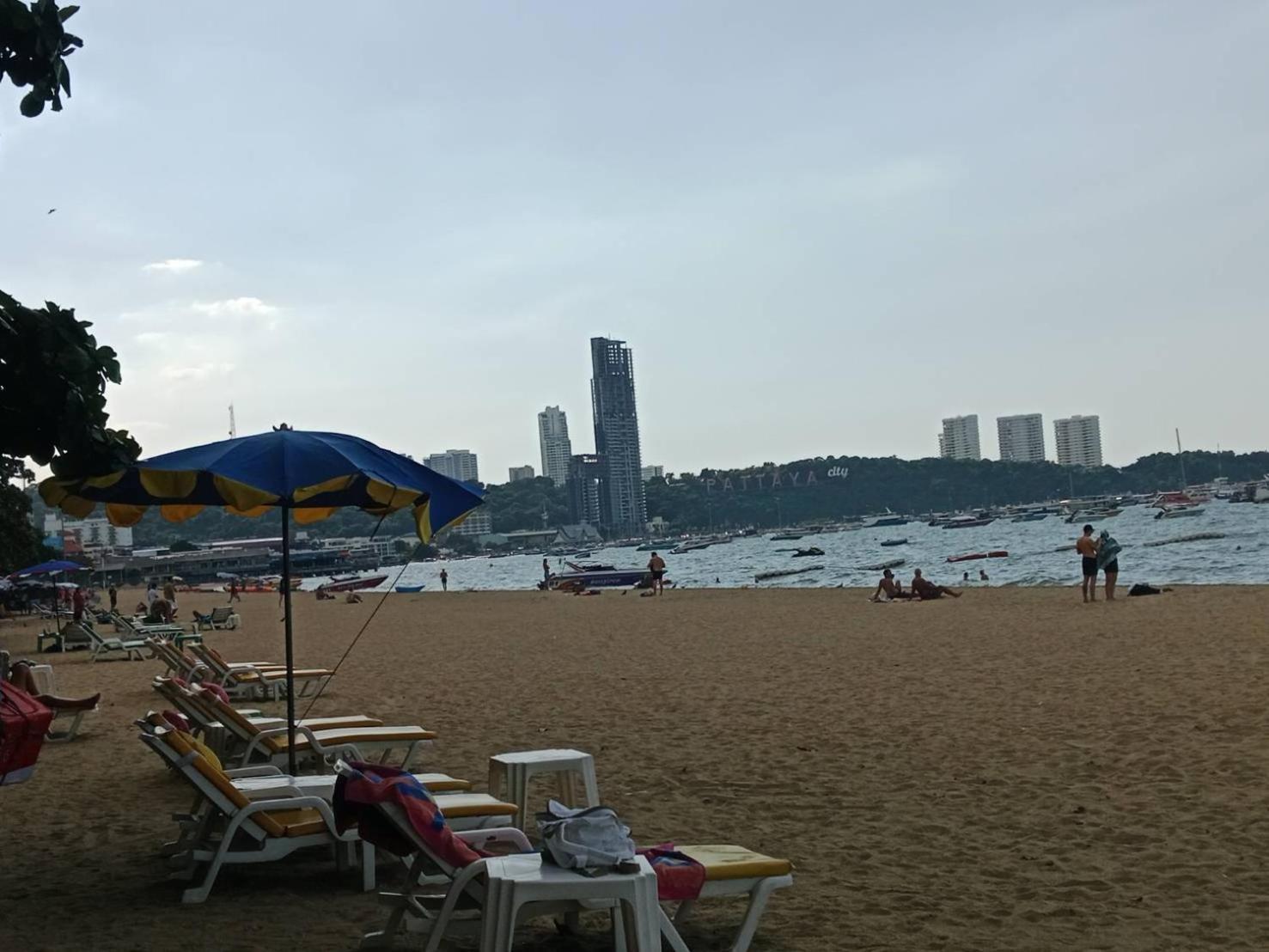 The One Hotel Pattaya Exteriör bild